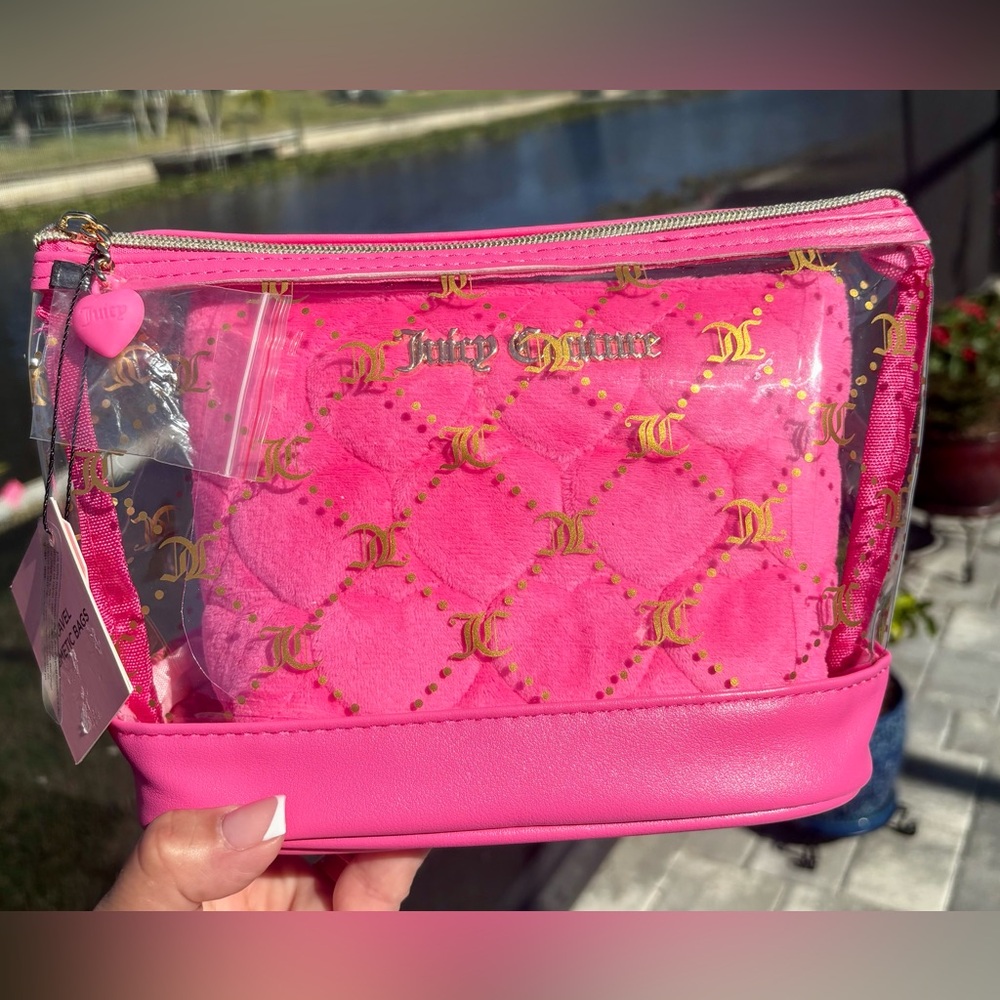 NWT Juicy Couture Pink 2 Piece Quilted Cosmetic Bag.
